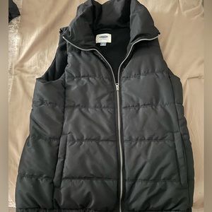 Old Navy Puffer Vest - Perfect Condition